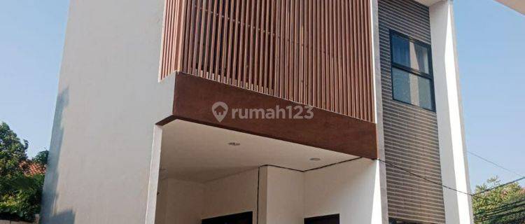 Rumah di Matraman Utan Kayu, Dekat Stasiun Lrt Dan Pintu Tol Rawamangun 1