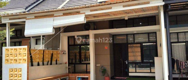 Rumah modern minimalis siap huni. Cantik dg harga murah. Free AC 3 Unit di Trevista Bojongsari Depok.  1
