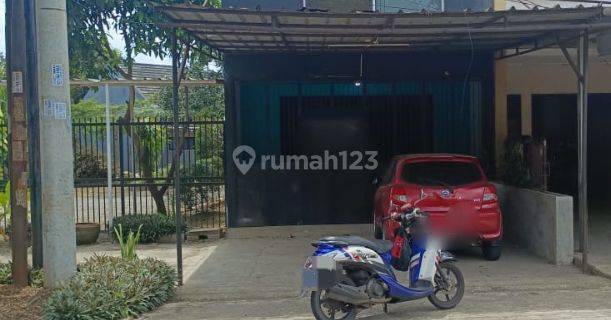 Ruko 2 lantai murah strategis di Sawangan Depok. Akses jalan raya yg ramai. Cocok untuk macam2 usaha. Seperti Kantor,Work Shops, Galery , Toko roti dan kue . Klinik ,Apotik dll 1