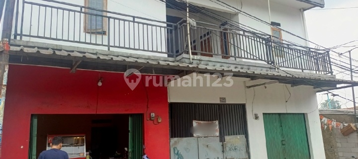 Lowest Cost Fully Occupied 2-Story Boarding House in Ciputat, South Tangerang. Near Tip Top Supermarket, Sari Asih Hospital, Trans Jakarta Bus Terminal, UIN Campus, 20 Minutes to Lebak Bulus MRT Station. 1