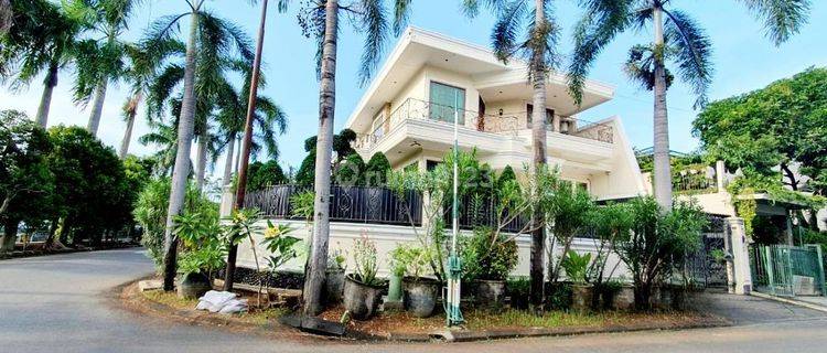 Rumah Mewah Hoek 2,5Lt 20x16,8 2+2KT Puri Indah Jakarta Barat 1