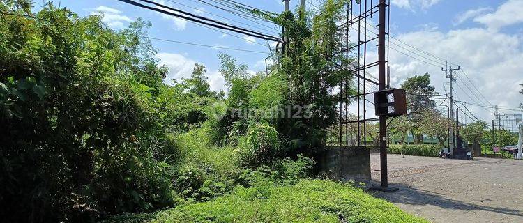 Commercial land on the main road by pass Ida Bagus Mantra 1