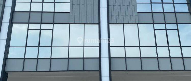 Ruko Pinggir Jalan di Jl M.h. Thamrin Boulevard Pik2, Ruko Paling Strategis 1