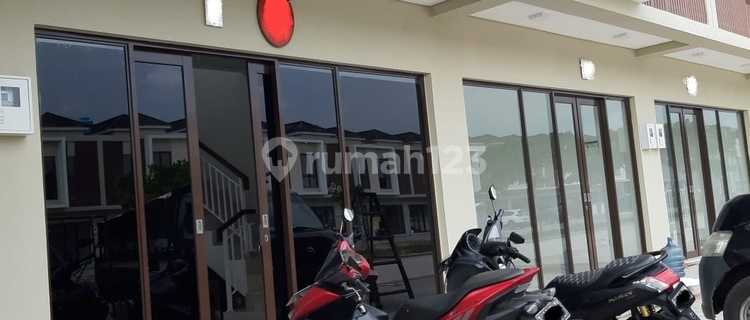 2-Story Shop House in Good Condition at The Savoy Jgc, East Jakarta 1