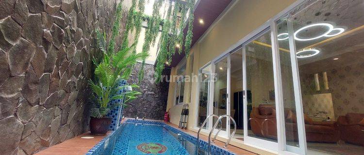 Rumah mewah full furnish 4 Lantai plus kolam renang recommended 1