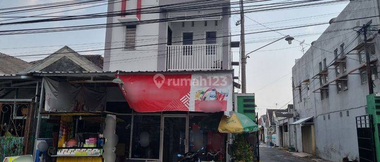 Rumah plus toko 2 Lantai di Malangjiwan colomadu murah 1