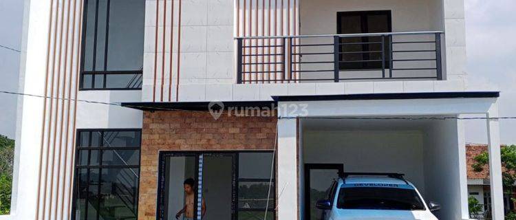 Rumah mewah 2 Lantai murah di Jaten tasikmadu karanganyar 1