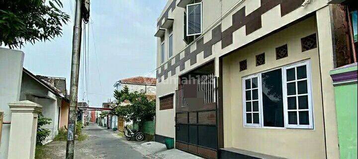 Rumah kost 13 kamar 2 Lantai di dekat kampus UMS di Gonilan 1