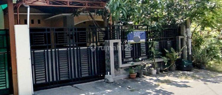 Rumah Second Cantik Siap Huni Di Karangasem Laweyan Solo 1