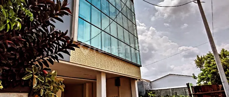 Guest House 18 Rooms in Sumber Banjarsari Solo 1