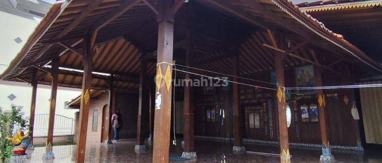 Rumah Joglo Lahan Luas Lokasi Strategis Di Gajahan Colomadu 1