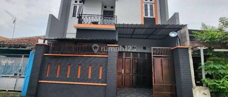 Rumah Kost 2,5 Lantai 10 Kamar Di Mangkubumen Solo 1