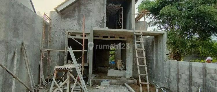 Rumah Scandinavian Lantai Dua di Jln Palagan Km 14 Barat Uii Jakal 1