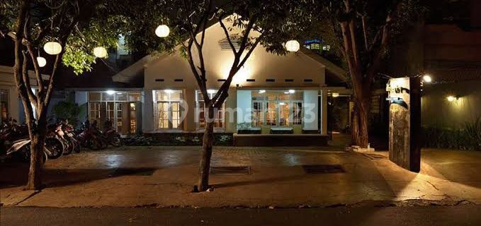 Disewakan Rumah 1 Lantai Dengan Private Pool, Ex resto di Area Senopati 1
