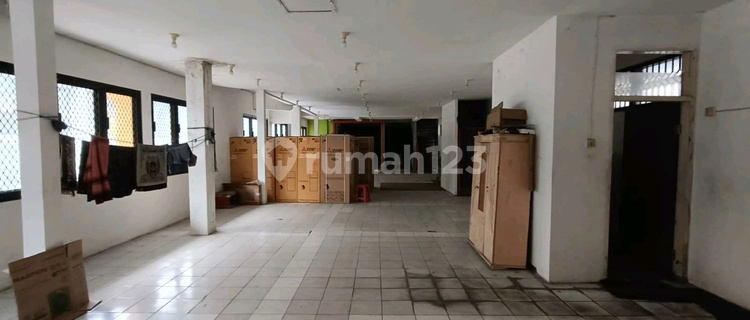 For Rent: Pandaan Zero Shop House, main road location, 2 floors plus basement. 1