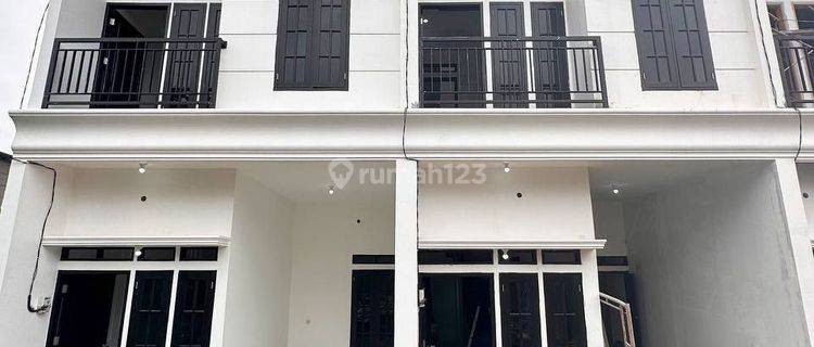 Rumah Murah 2 Lantai Plus Rooftop 800 Jutaan di Condet Bisa Kpr 1