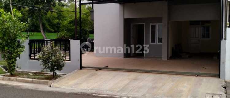 Rumah Renovated Mewah Serpong Sektor 1G Ideal dan Rapih 1