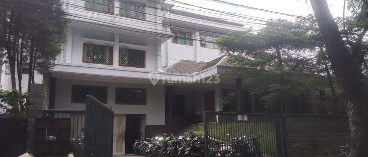 Rumah Kantor Pusat Kota Sayap Dago Bandung 1