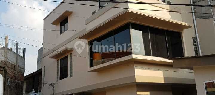 For Sale Nice 8-Room Boarding House and Shop House & Warehouse in Tebet Manggarai South Jakarta 1