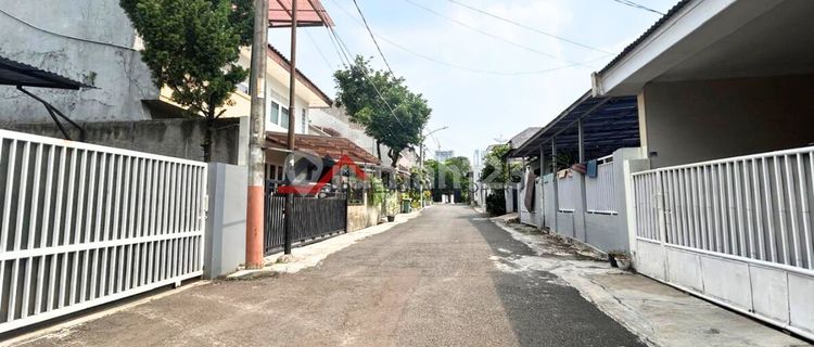 Rumah Hitung Tanah Dalam Komplek Dekat Tol Simatupang & Desari Area Cilandak, Jakarta Selatan 1