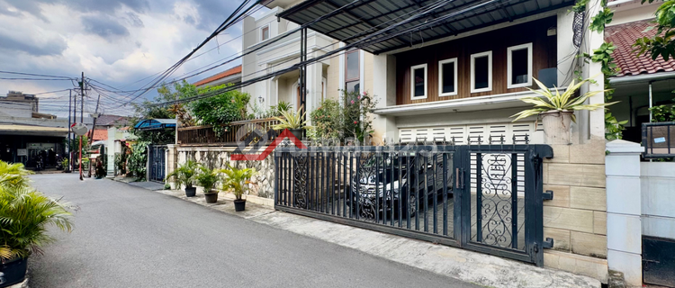 Modern Tropical Design House Equipped with Swimming Pool in Cipete, South Jakarta 1