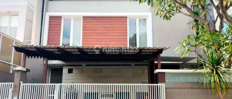 Rumah 2 Lantai Bagus Unfurnished SHM di Dijual Rumah Citraland Cluster Taman Puspa Raya Surabaya
, Surabaya 1