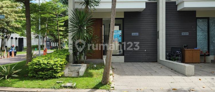 Disewakan Rumah Northwest Lake Citraland Utara Surabaya Barat 1