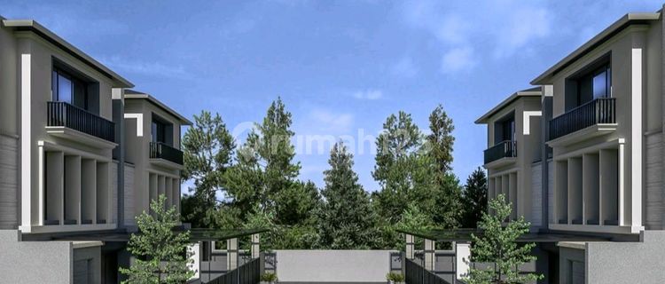 New Ready-to-Occupy House in Graha Family, West Surabaya 1