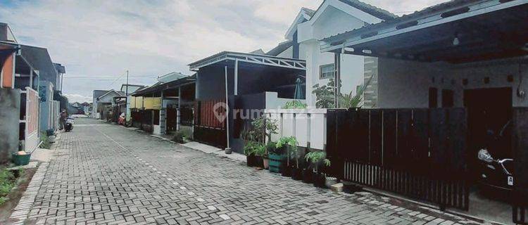 Rumah Furnished Bagus SHM - Sertifikat Hak Milik di Sukoharjo 1