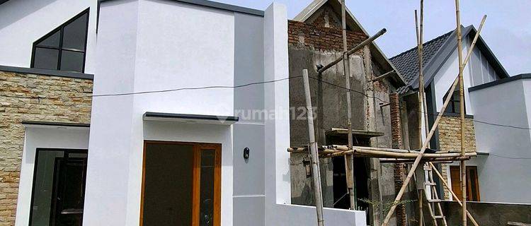 Rumah Furnished Baru SHM - Sertifikat Hak Milik di Sukoharjo 1