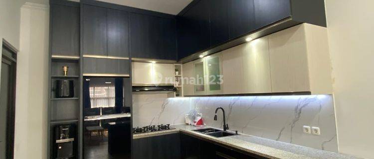 Rumah 2 Lantai Furnished SHM ±7 menit Grosir Lotte Mart 1