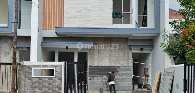 RUMAH BARU MODERN MINIMALIS KONTEMPORER, BARUK UTARA, SURABAYA  1