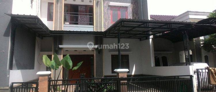 Rumah 2 Lantai Full Furnished Shm Murah 1