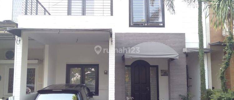 Dijual Rumah 2 Lantai Semi Furnished Perum Kebraon  1