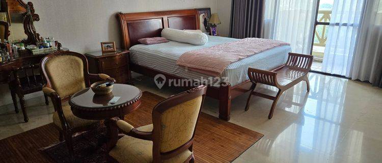 Unit Sangat Terawat 3 BR 120m2 Fully Furnished di Apartemen Simprug Indah 1