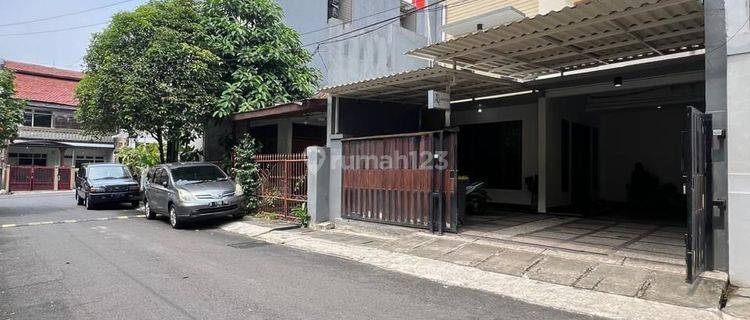 Rumah 2 Lantai di Bendungan hilir Jakarta Pusat  1