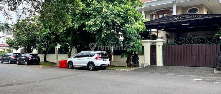 Rumah simprug golf Prime Jakarta Selatan  1