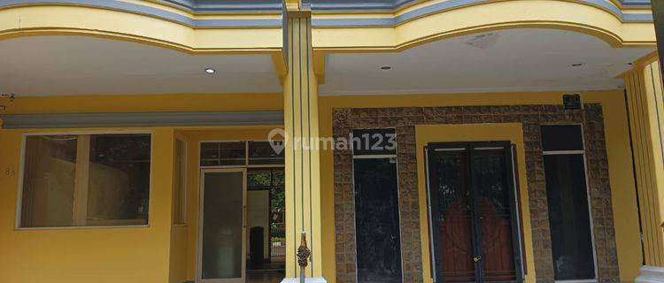 Disewakan rumah kantor 3 lantai di tebet  1