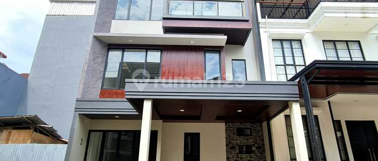 New Independent Building Ready-to-Occupy House in Atlanta Village Gading Serpong Cluster 1