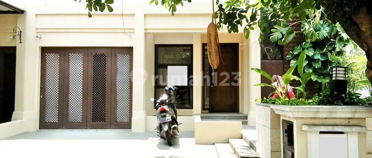 Rumah di Greenwich BSD Tangerang 2 Lantai 1