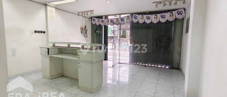 For Rent: 2-Story Shop House on Jl Wates, Bayeman, Near PGRI Campus, UMY Campus. 1