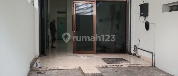 Suitable for Your Business: City Center Shop House in Pagarsih, Bandung 1