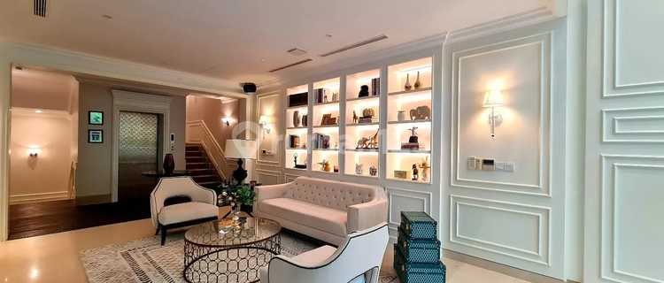 Disewakan Townhouse Apartemen The Pakubuwono House 4 BR Size 350 m² 1