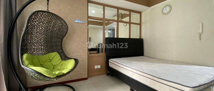 Studio Furnished Apartemen Royal Mediterania Garden Residences Mall Central Park 1