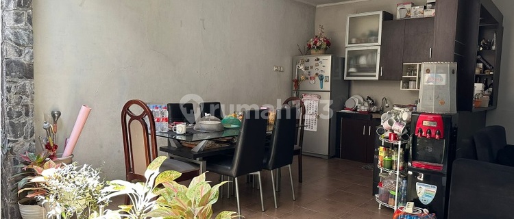 Rumah Siap Huni di Puri Anjasmoro 1