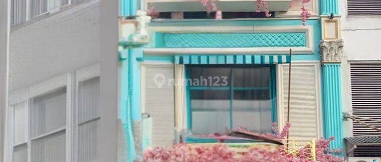 Dijual Cepat Ruko Mewah The Parisian Bintaro Posisi Jalan Utama Jend. Sudirman 1