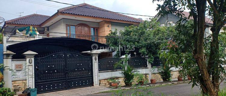 RUMAH SIAP HUNI SANGAT TERAWAT DI CINERE ESTATE, BONUS FURNISHED  1