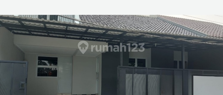 Brand New House in Cinere, Inside a Complex Near Living Plaza 1