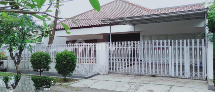 Affordable House Close to NJOP in Cinere Estate, Near Brigif & Limo Toll Roads 1