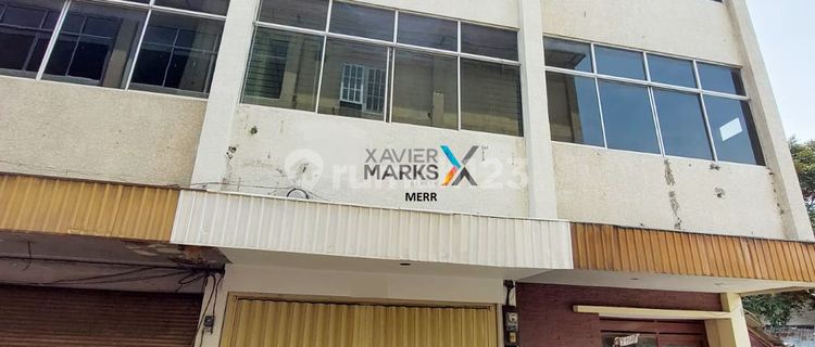 For Rent: Ready-to-Occupy Shop House in Tunjungan Baru, Renovated 1